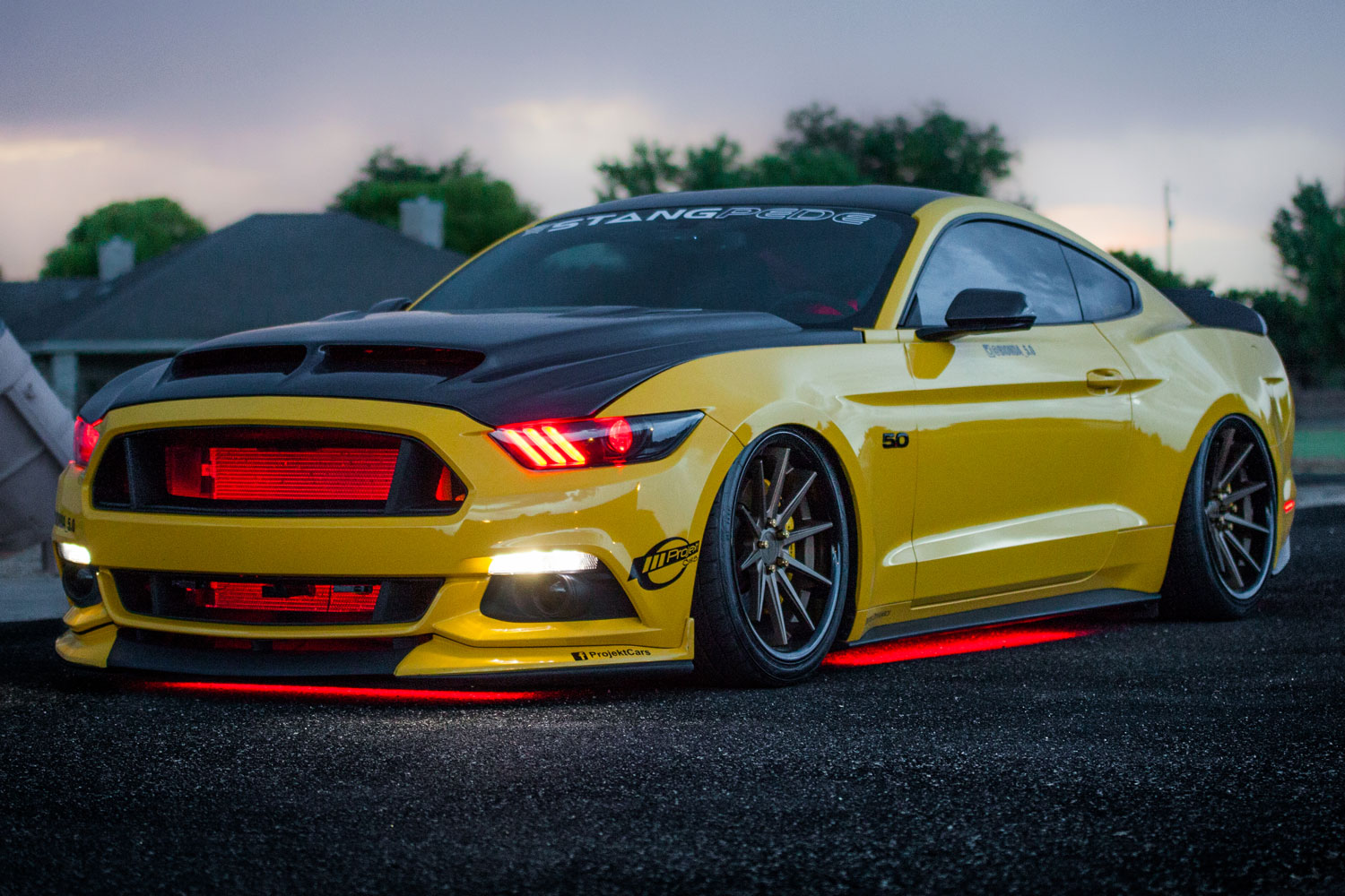 Hopping on the underglow trend… : r/Mustang